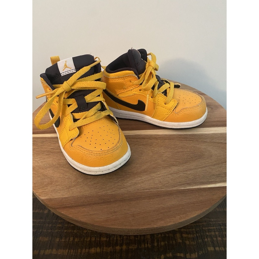 Nike Air Jordan 1 Mid Toddler 7C University Gold Black Kids Shoes 640735-00 GUC